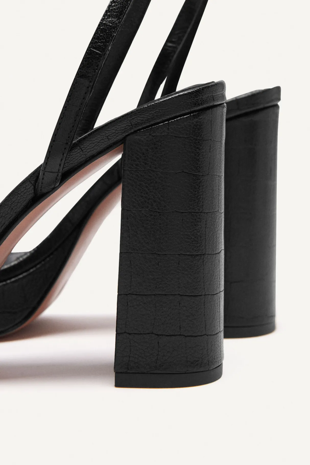 cianna_2.webp ba&sh Cianna.*Femme Chaussures