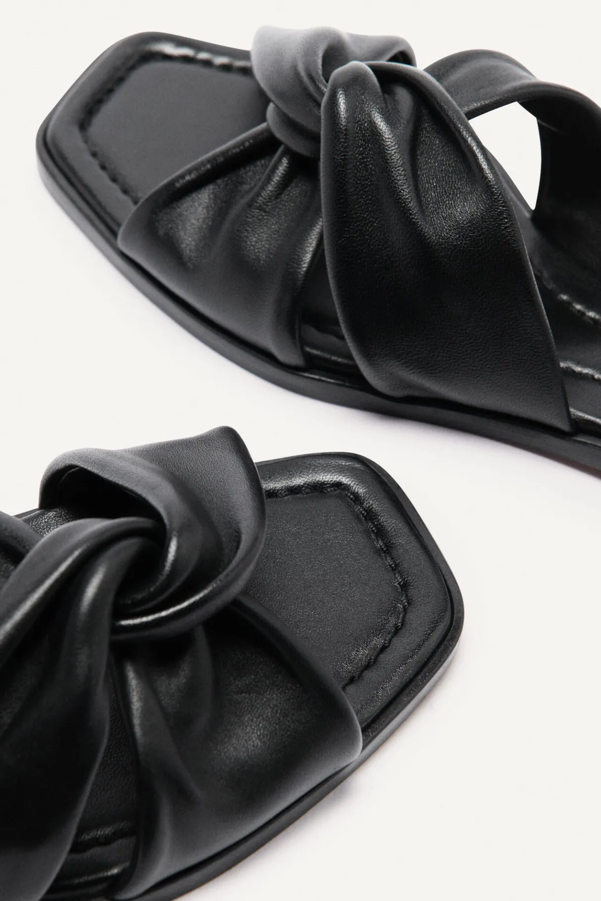 fcapioka_3.webp ba&sh Fcapioka.*Femme Chaussures