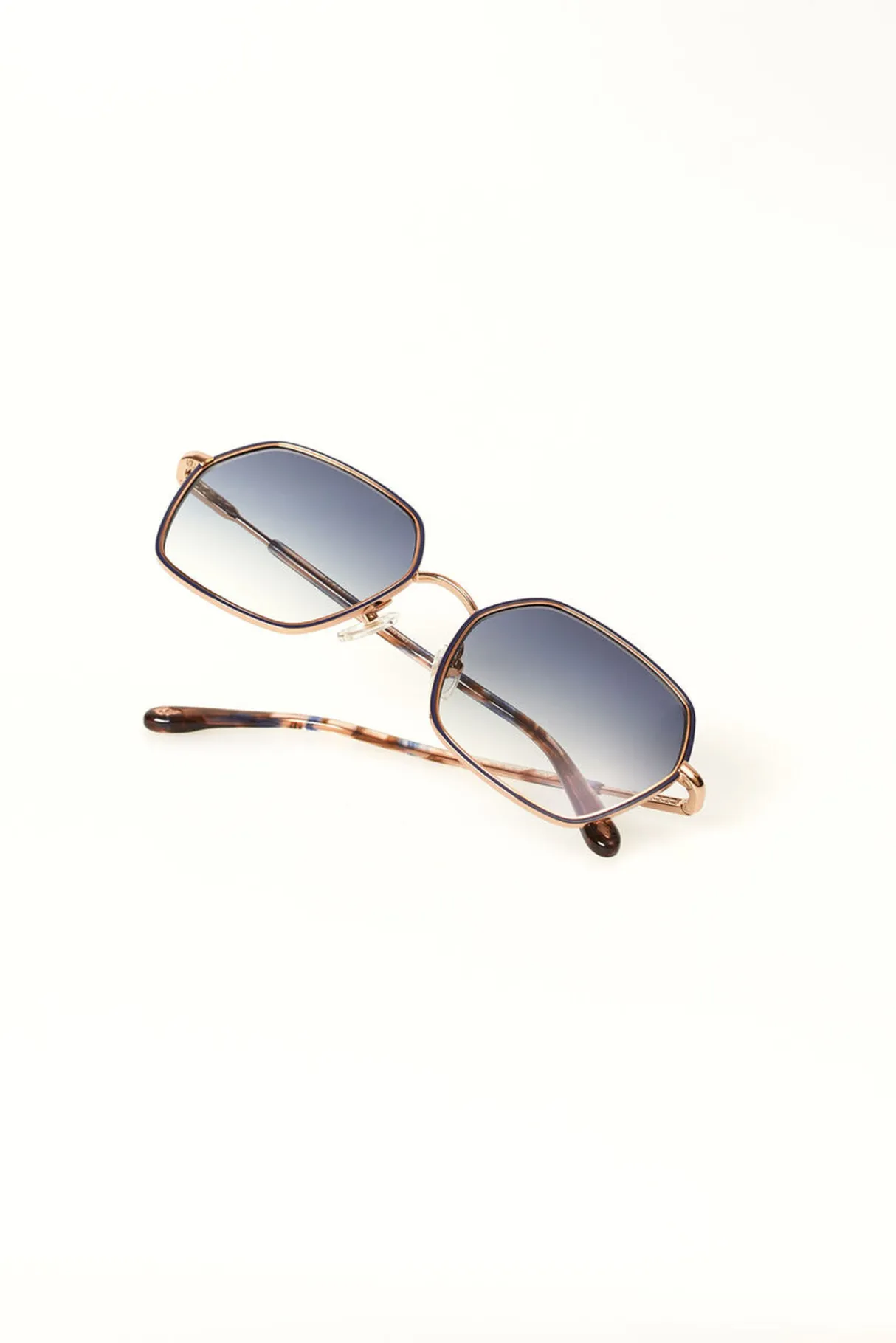 lea_2-2.webp ba&sh Lea.*Femme Lunettes De Soleil