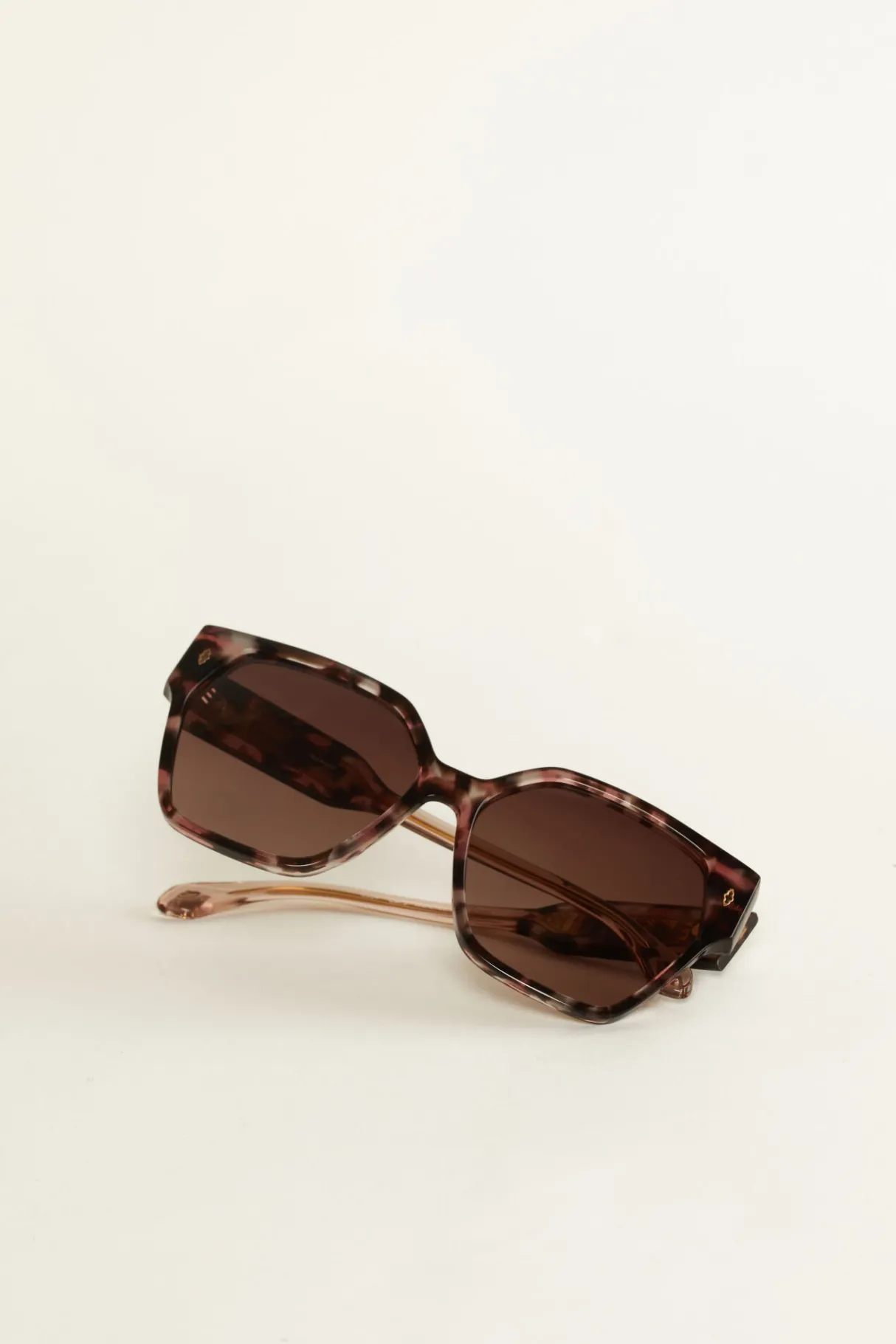 leora_3-2.webp ba&sh Leora.*Femme Lunettes De Soleil